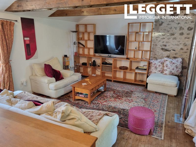 Property photo 2 of 10