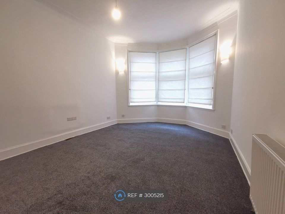 Property photo 2 of 28
