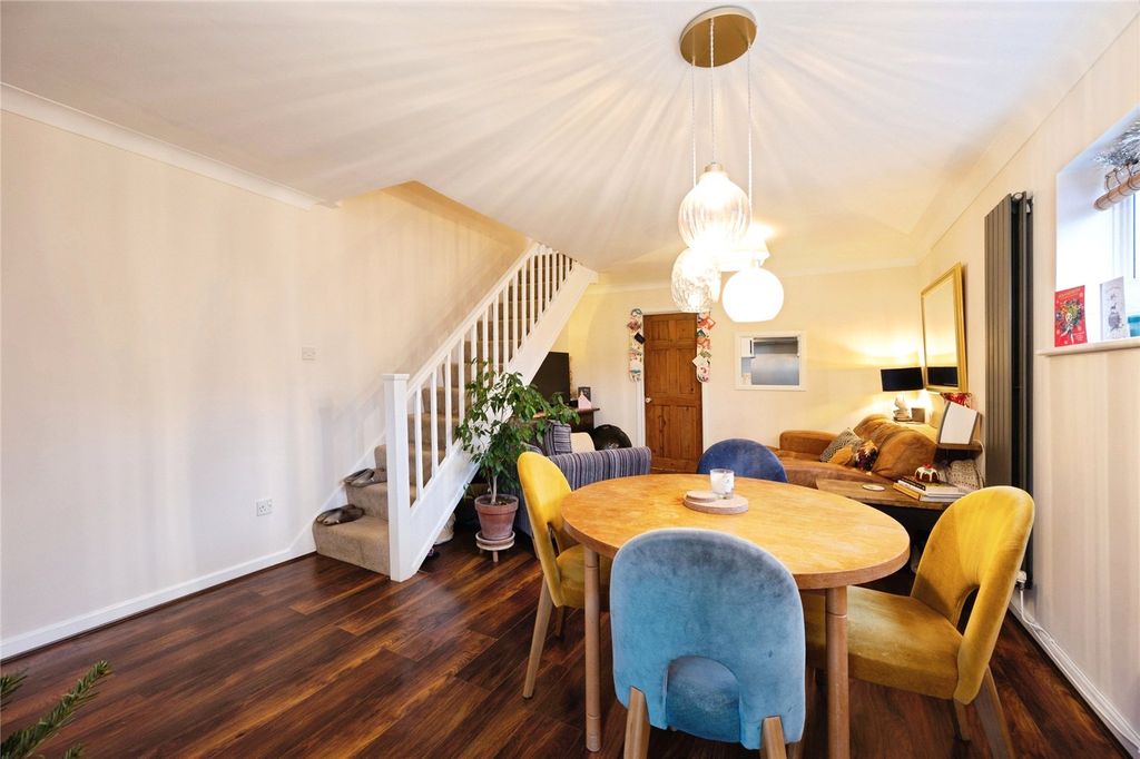 Property photo 2 of 17 Picture No. 08