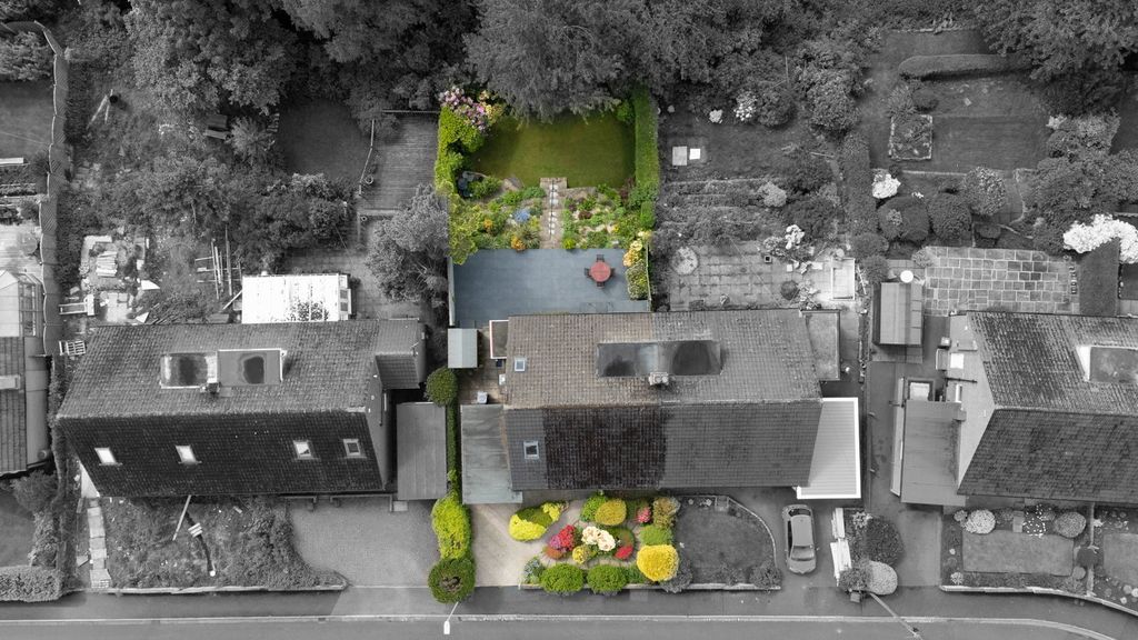 Property photo 2 of 34