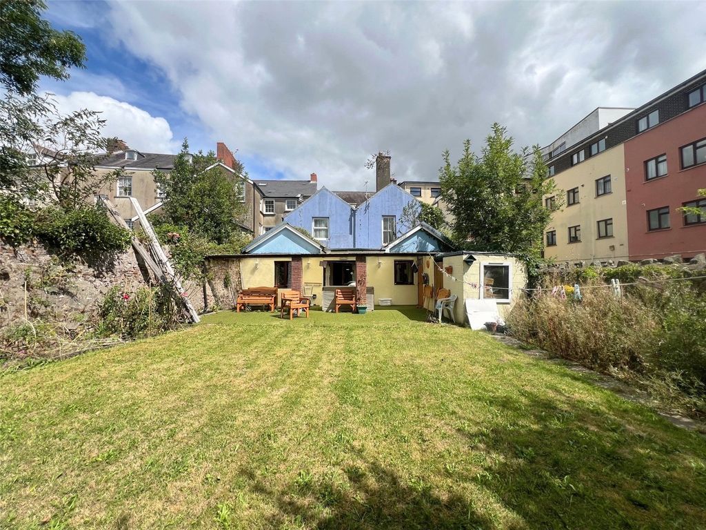 Property photo 2 of 35 Picture No. 58