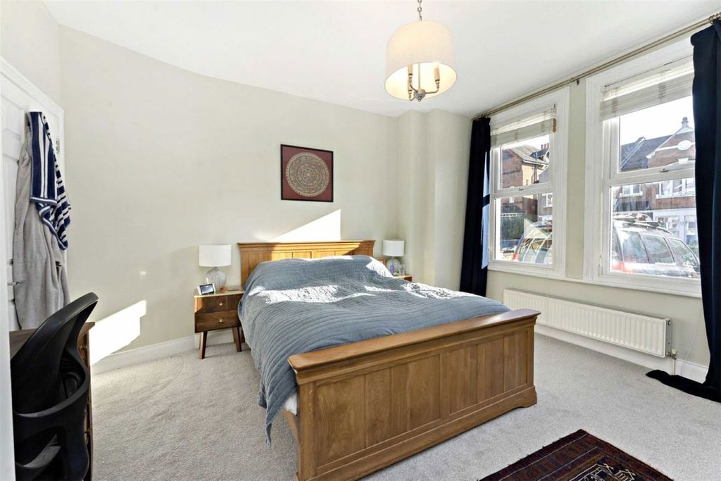 Property photo 2 of 9