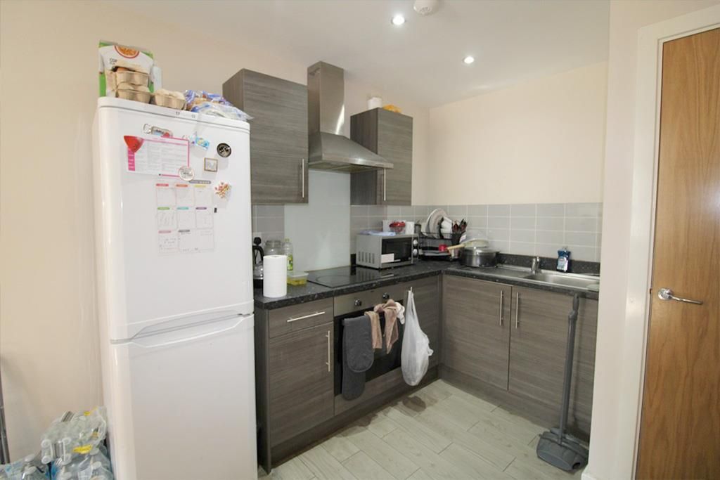 Property photo 3 of 7 Kitchen.Jpg