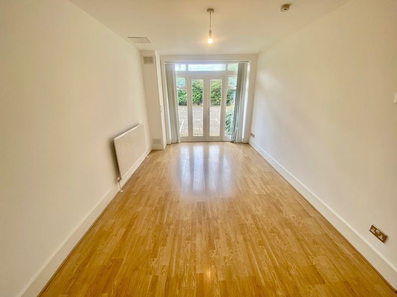 Property photo 2 of 6 Photo 6