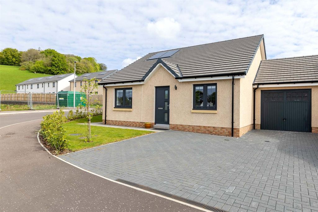 Property photo 1 of 27 Picture No. 01