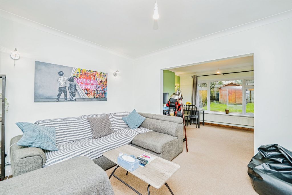 Property photo 2 of 32
