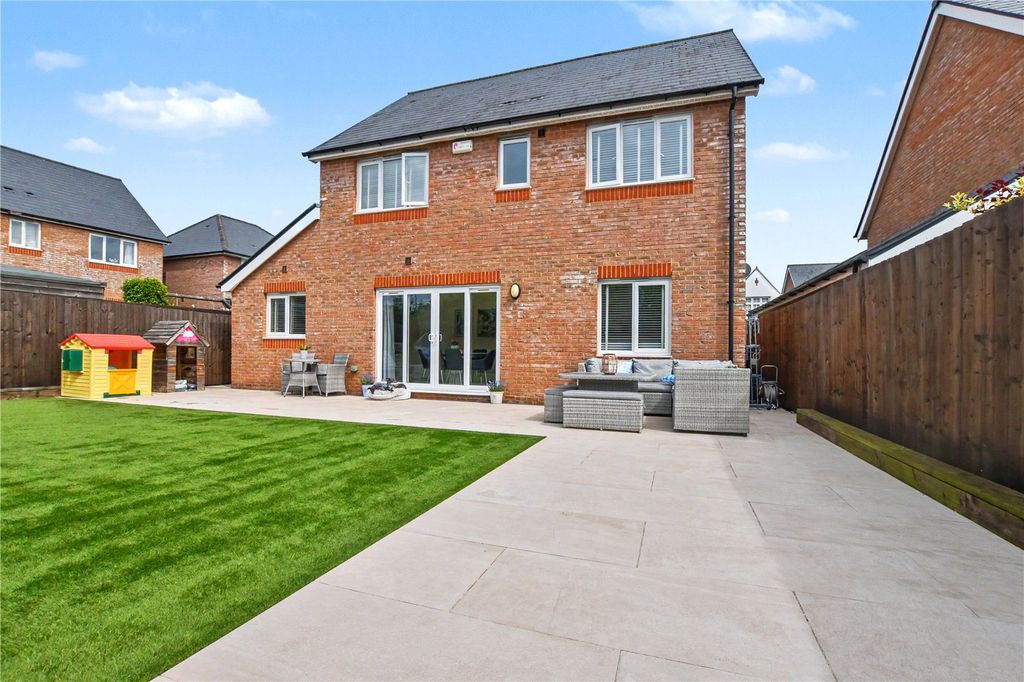 Property photo 2 of 23 Picture No. 03