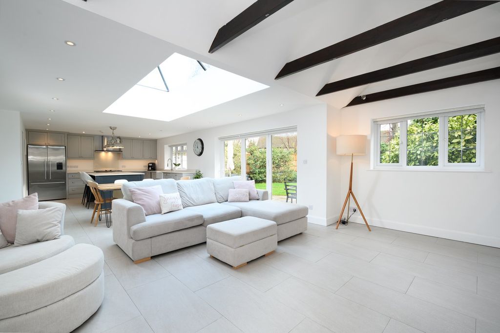 Property photo 2 of 22