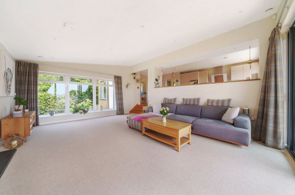 4 bed detached house for saleExeter, Devon EX4 photo 4