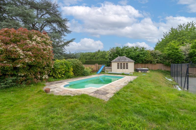 Property photo 2 of 31 Photo 28