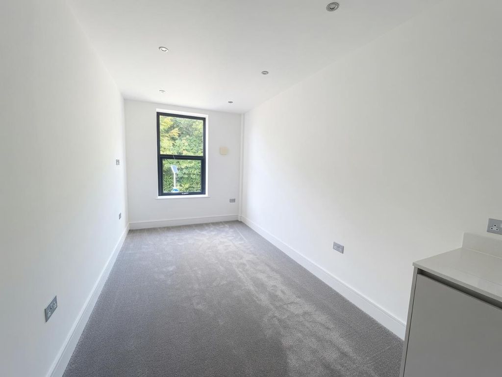 Property photo 3 of 10 Image (3).Jpg