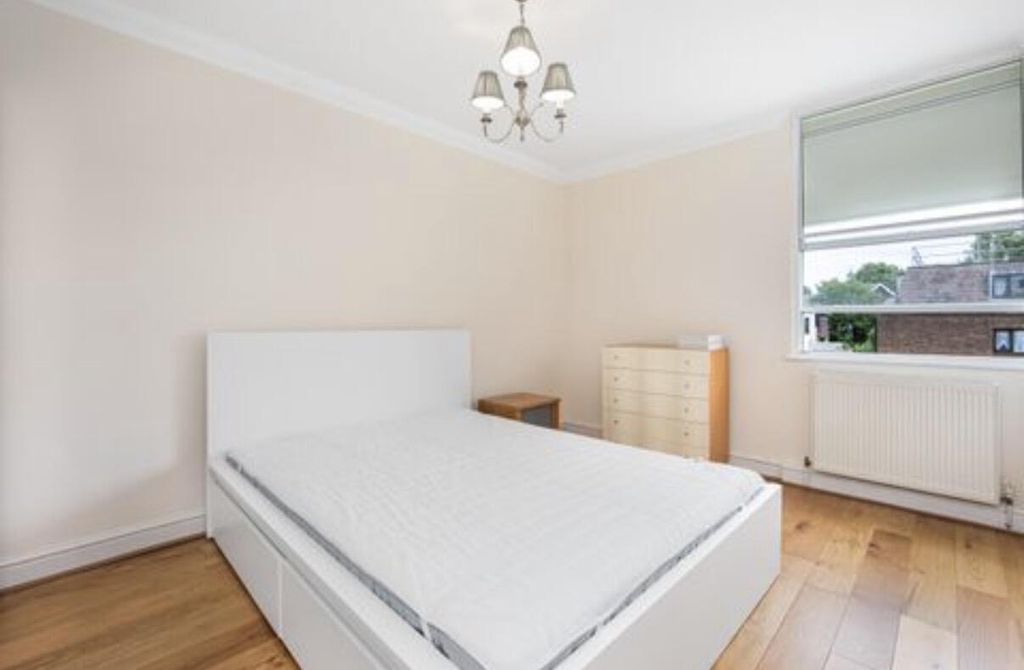 Property photo 2 of 11 Bedroom