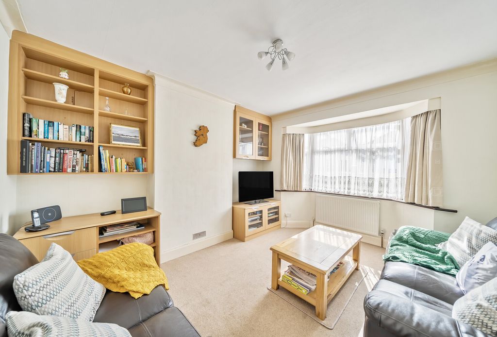 Property photo 3 of 17 1327145-9-6877d61...