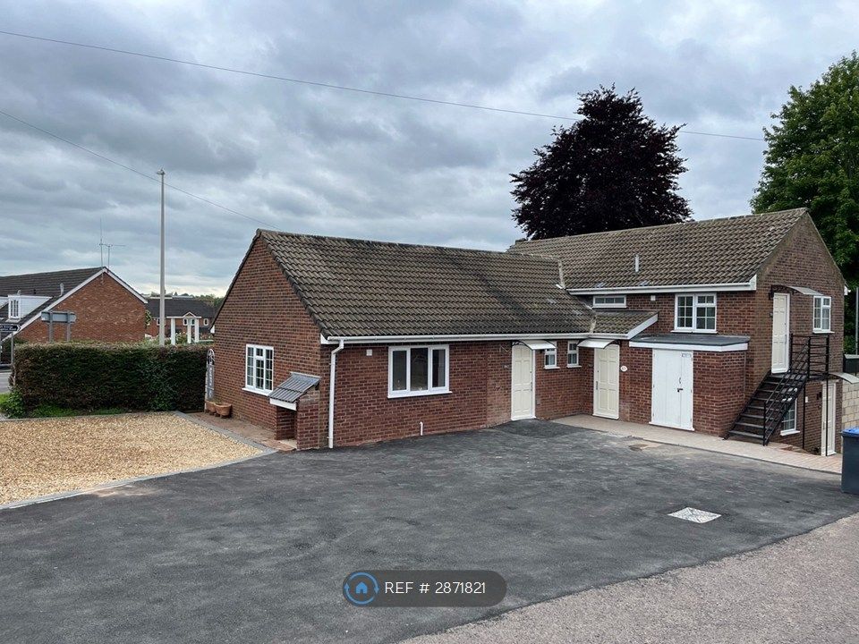 Property photo 2 of 11 Flat 3 Set Within Spacious Building