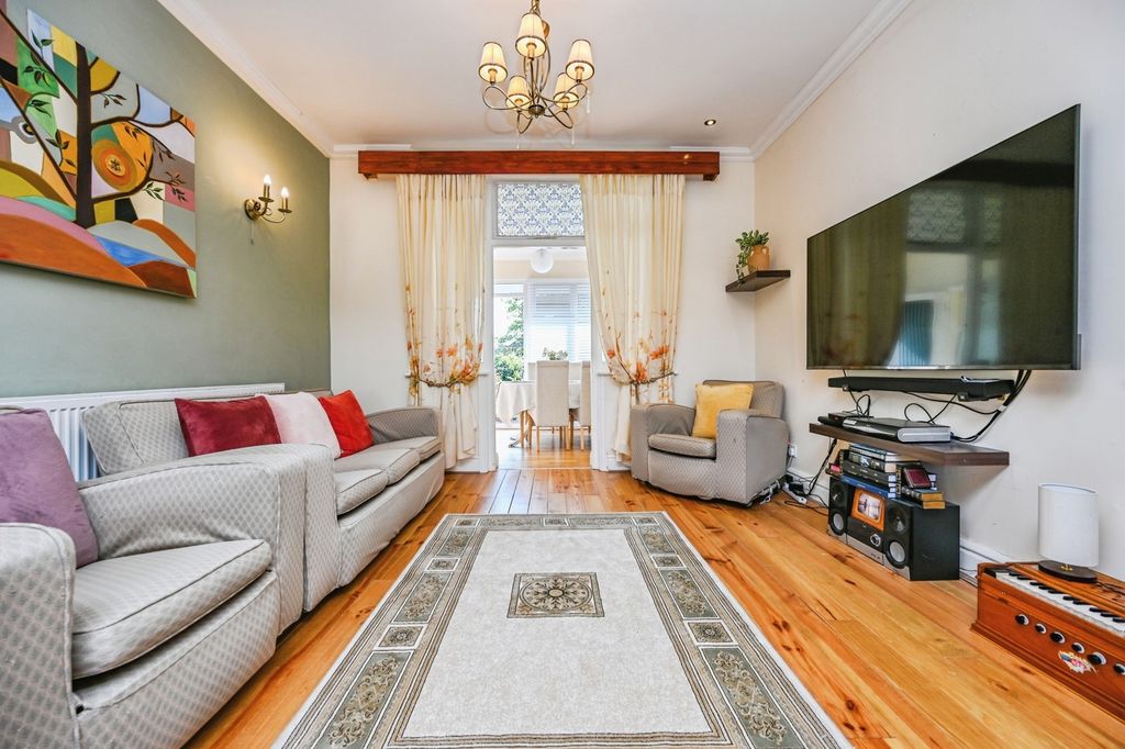 Property photo 2 of 18 Pbox-Img.Jpg