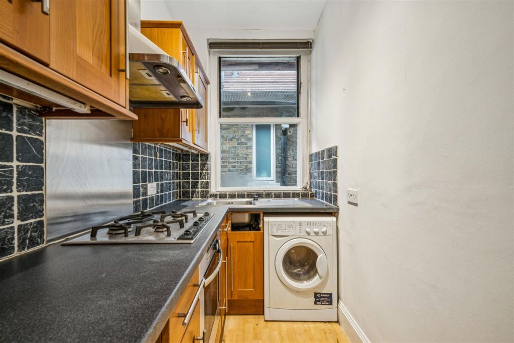 Property photo 3 of 14 11.Jpg