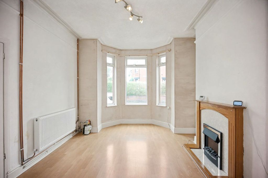 Property photo 2 of 16