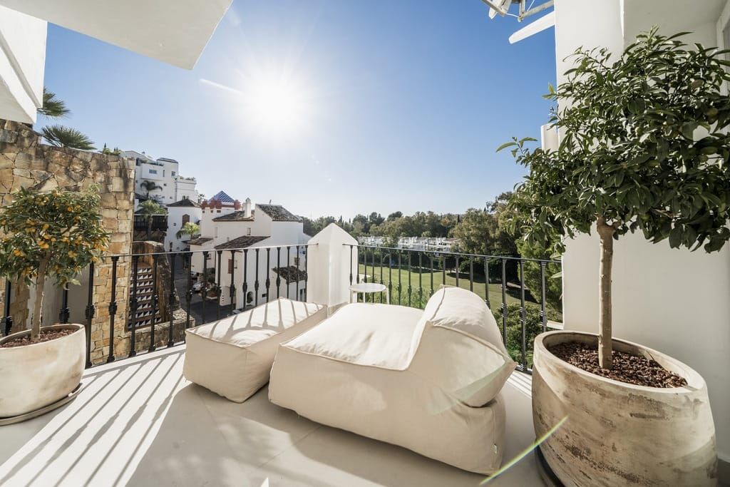 Property photo 3 of 29 Benahavis Apartment Esmara412 3
