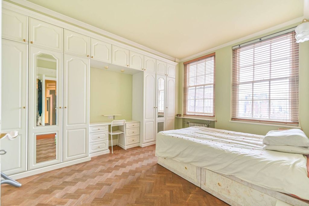 Property photo 3 of 10