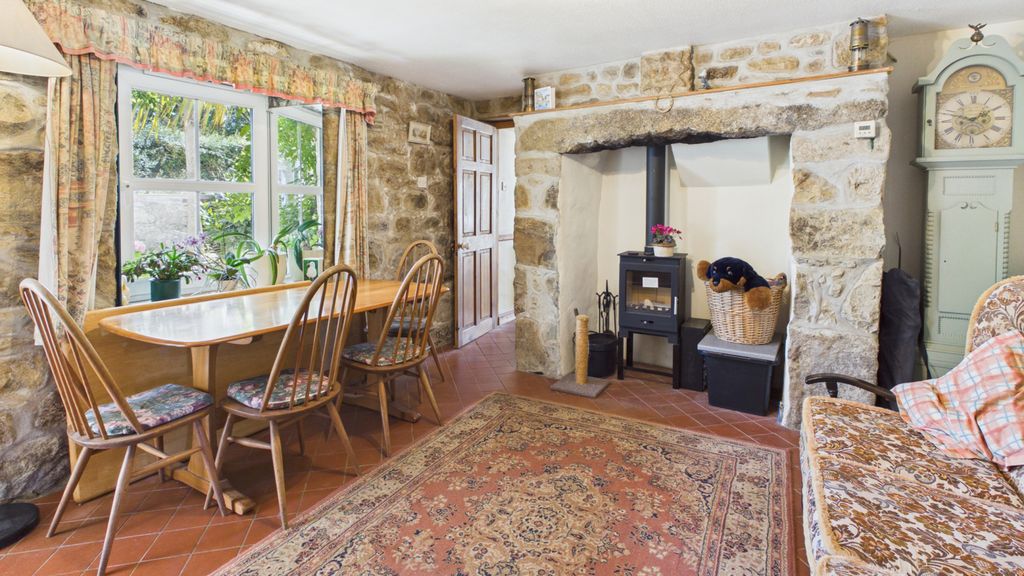 Property photo 3 of 13 Gallery