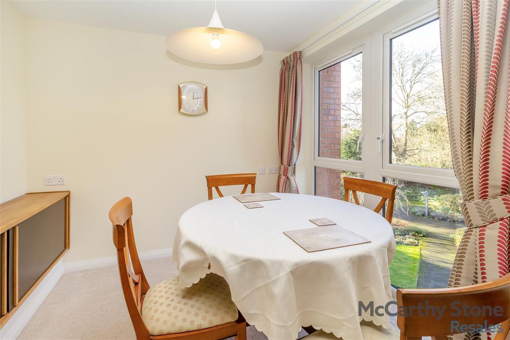 Property photo 3 of 21 8676383-Interior05.Jpg