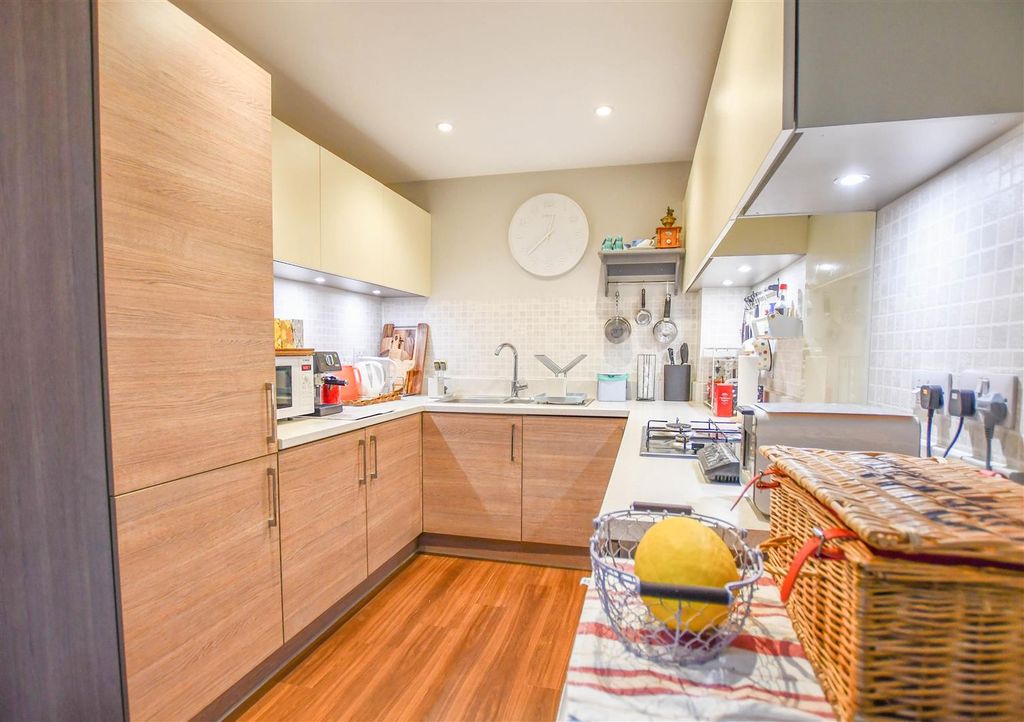 Property photo 2 of 16 Dsc_9076-1.Jpg