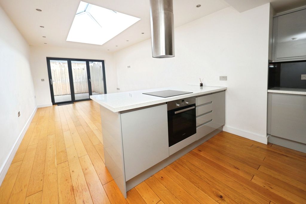 Property photo 3 of 32 4177726