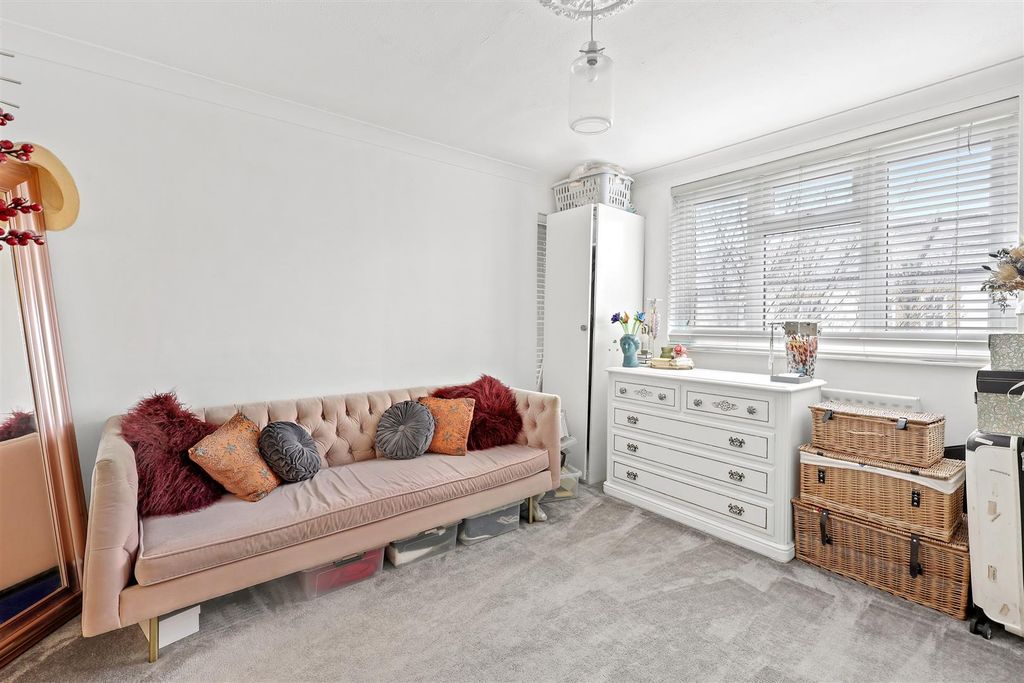 Property photo 3 of 24 4D4A3218.Jpg