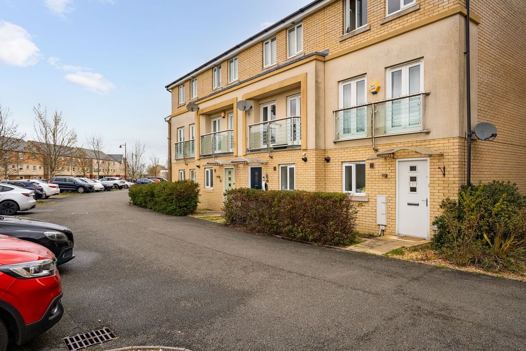 Property photo 3 of 19