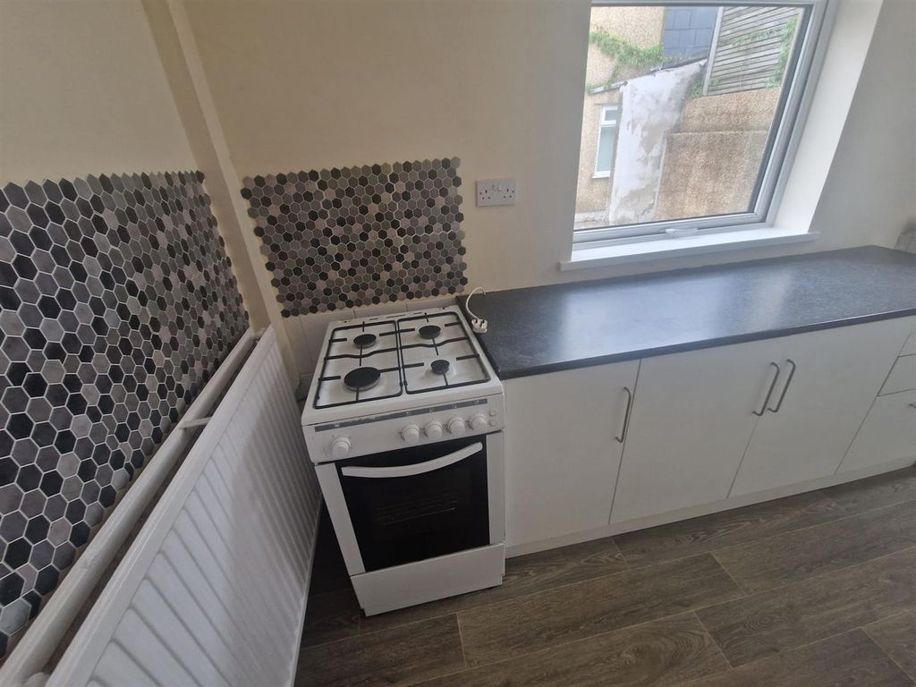 Property photo 3 of 9 F844d8d7-Dd65-4Bdf-Ad8B-E7944Cfa3Cfd.Jpg