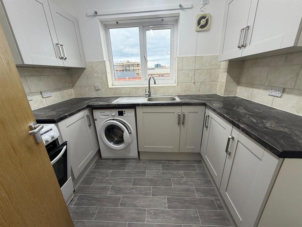 Property photo 3 of 6 d2F9629c-7c69-4d30-Aeb9-c6Df5dc8399B.Jpeg