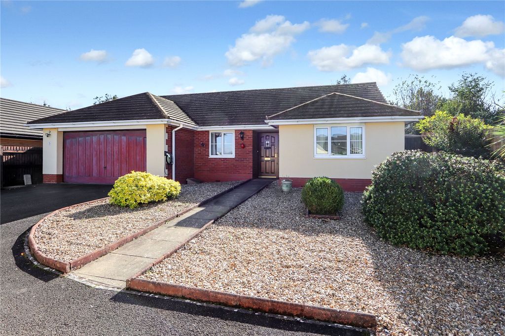 Property photo 1 of 20 Picture No. 02