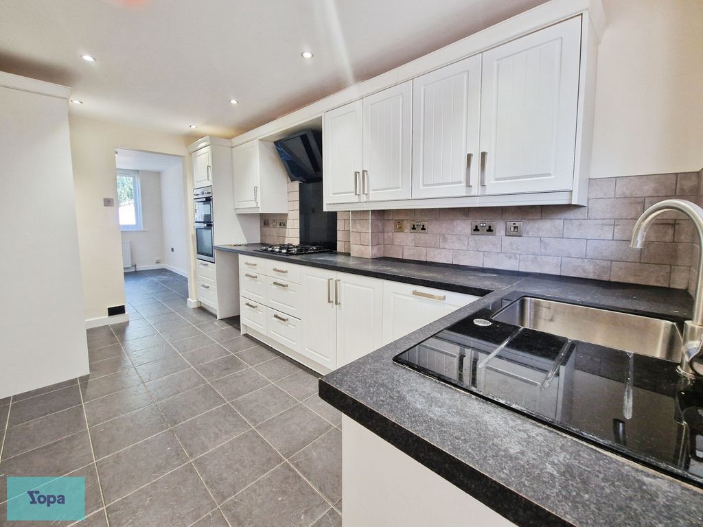 Property photo 2 of 20 C76Ca194-1000124066