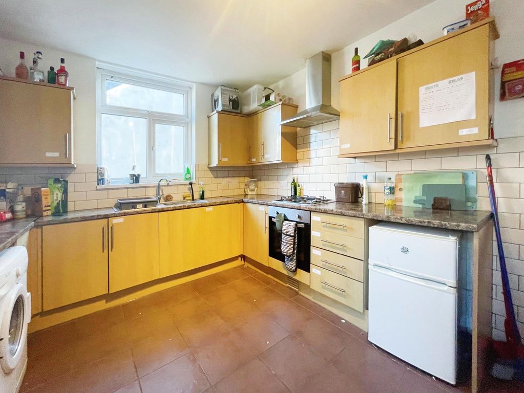 Property photo 3 of 13 Exterior