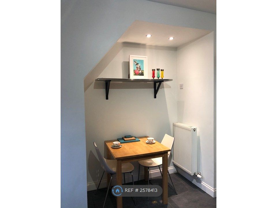 Property photo 3 of 16 Kitchen Dining Area