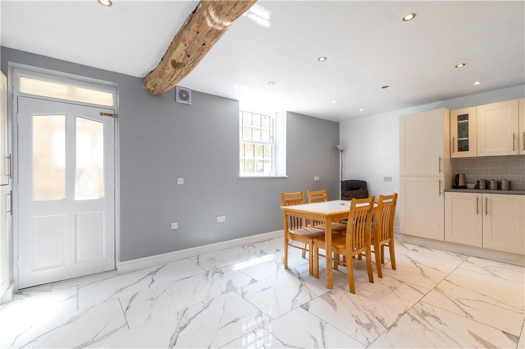 Property photo 3 of 19 Dining Kitchen