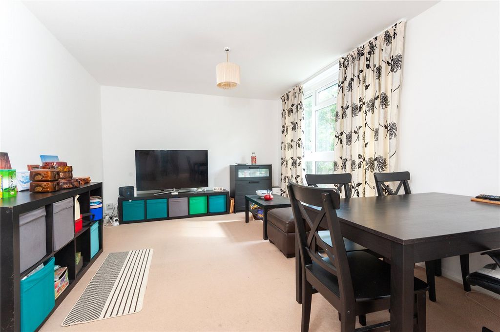 Property photo 3 of 15 Picture No. 11