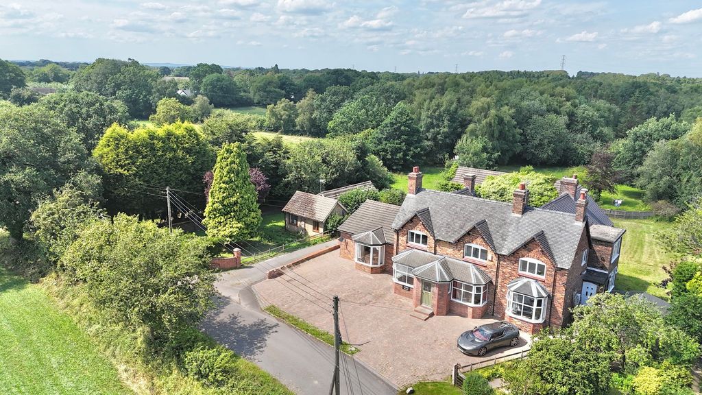 Property photo 1 of 33