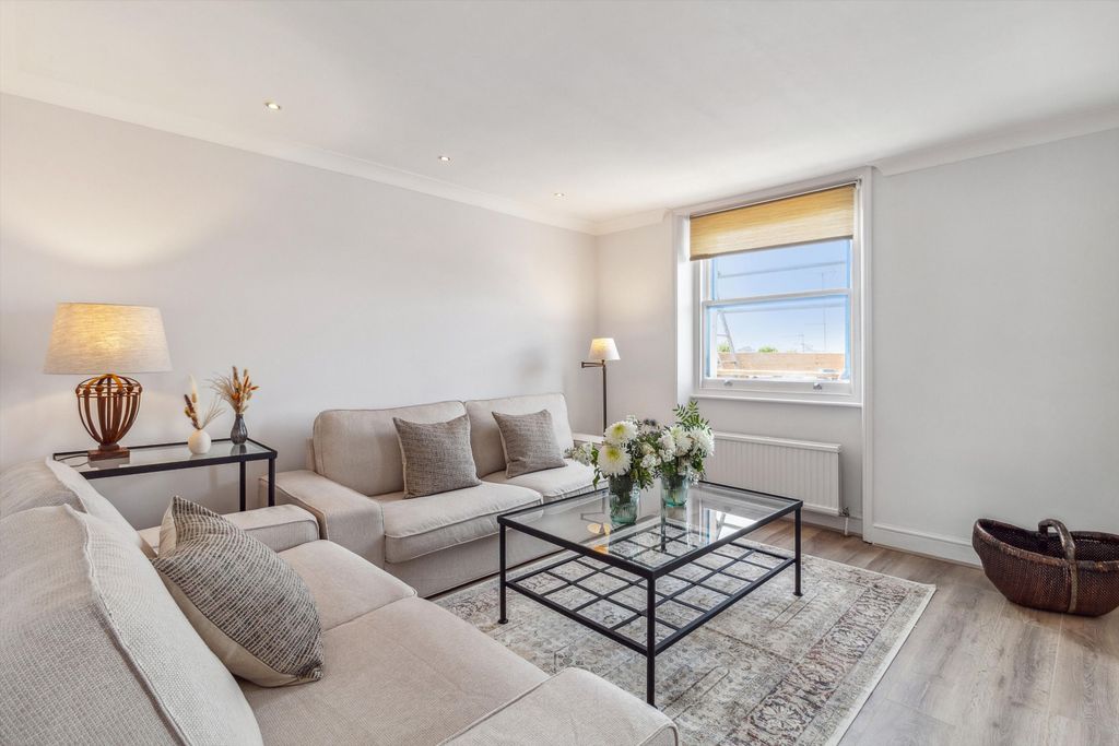 Property photo 2 of 15 Image