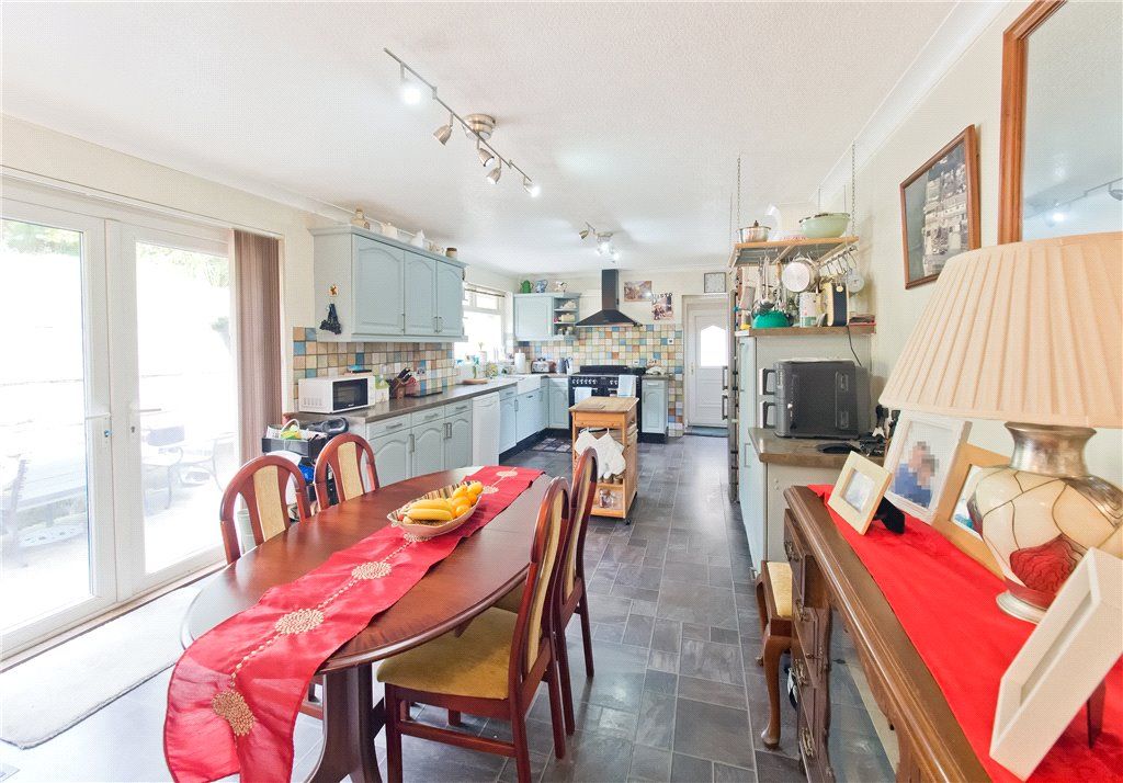 Property photo 3 of 26 Dining Kitchen