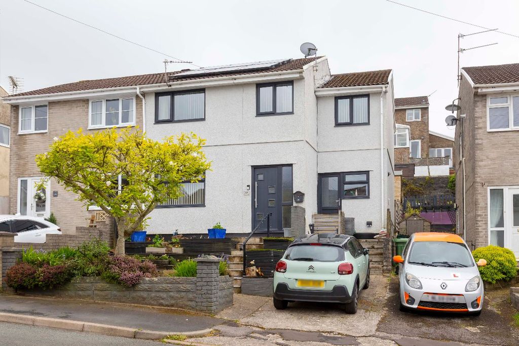 Property photo 1 of 41
