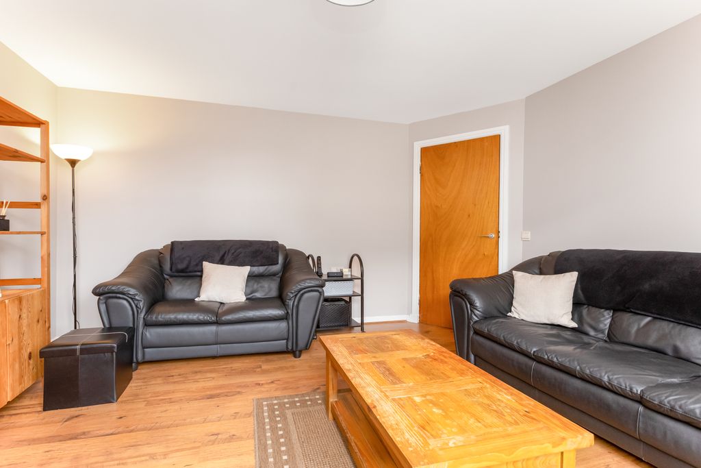 Property photo 3 of 11 Property Image 3