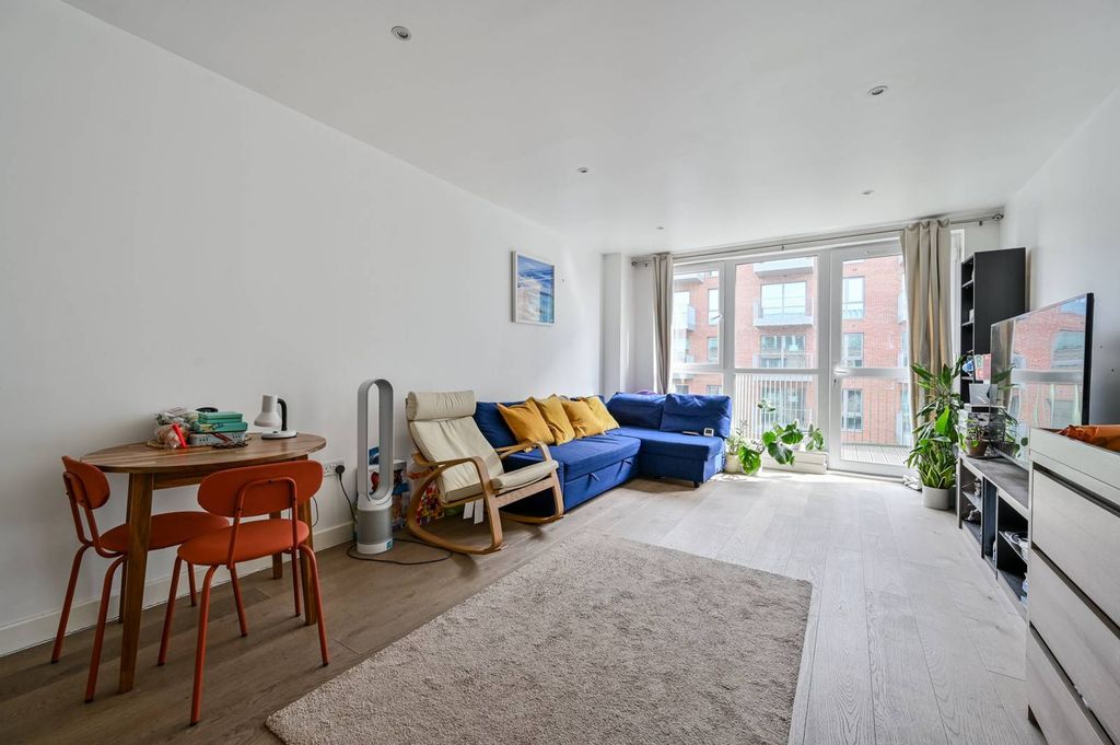 Property photo 2 of 13