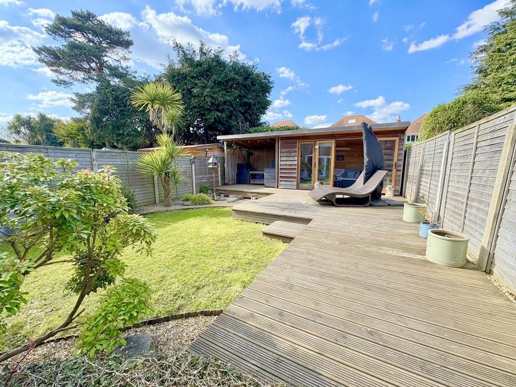 Property photo 3 of 33