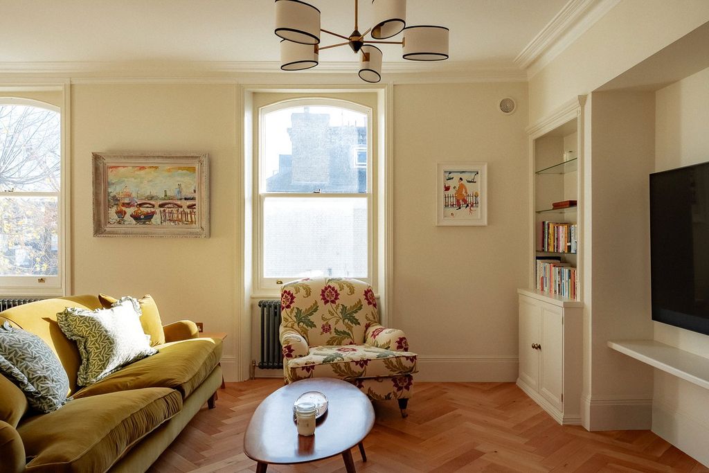 Property photo 3 of 22 Living Room