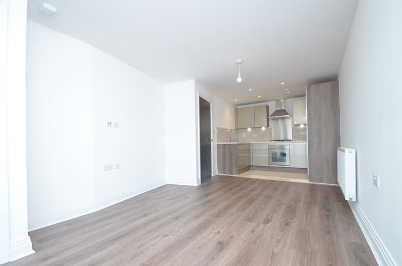 Property photo 2 of 7 Lounge 1