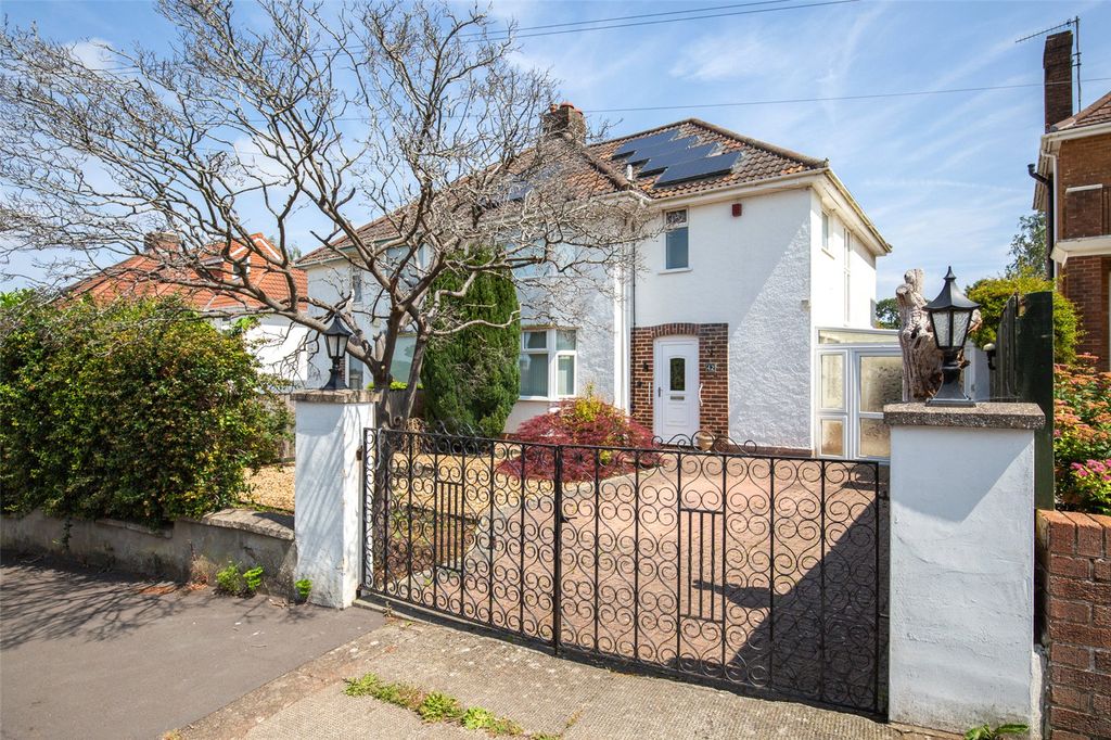 Property photo 1 of 25 Picture No. 32