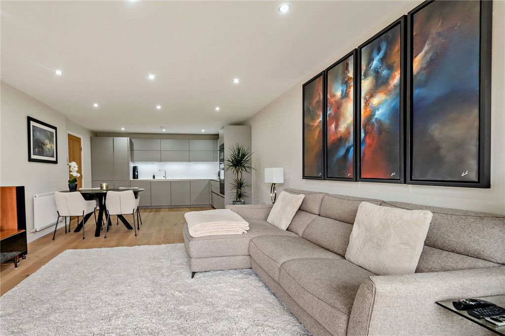 Property photo 2 of 16 Picture No. 55