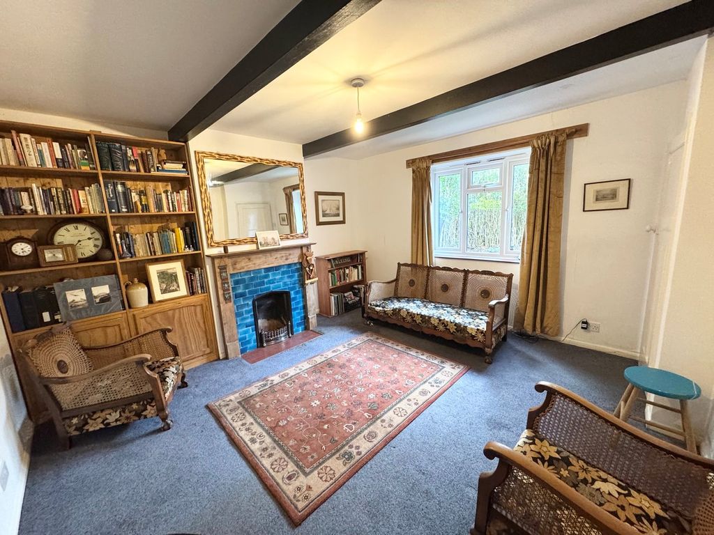 Property photo 2 of 18