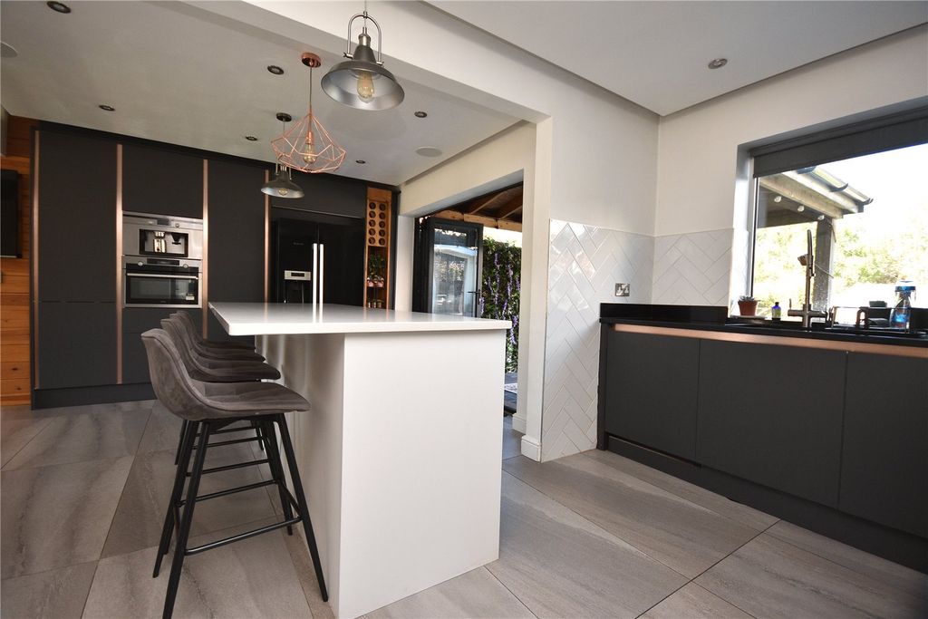 Property photo 3 of 19 Picture No. 83